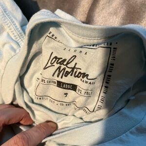 ALOHAS Men's Light Blue Tee with Graphic Print